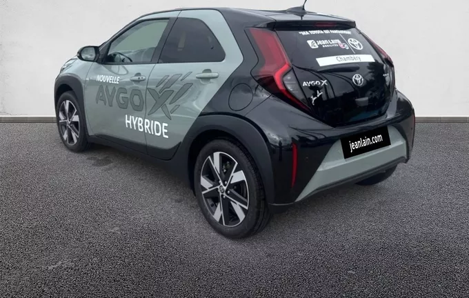 TOYOTA AYGO X Hybride 116h Graphic extérieur trois quart arrière gauche 208446