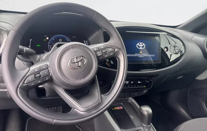TOYOTA AYGO X Hybride 116h Graphic photo 11 208446