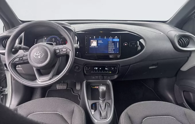 TOYOTA AYGO X Hybride 116h Graphic photo 18 208446