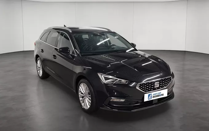 SEAT LEON Sportstourer e-Hybrid 204 DSG6 Xcellence extérieur trois quart avant droit 213105
