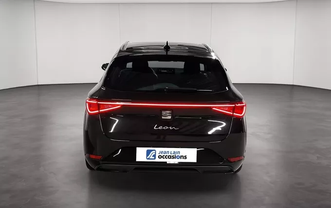 SEAT LEON Sportstourer e-Hybrid 204 DSG6 Xcellence extérieur arrière 213105