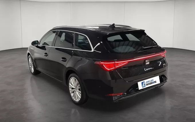 SEAT LEON Sportstourer e-Hybrid 204 DSG6 Xcellence extérieur trois quart arrière gauche 213105