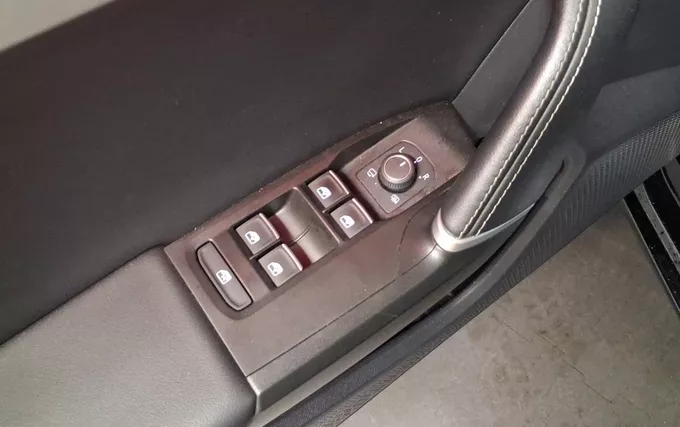 SEAT LEON Sportstourer e-Hybrid 204 DSG6 Xcellence photo 20 213105