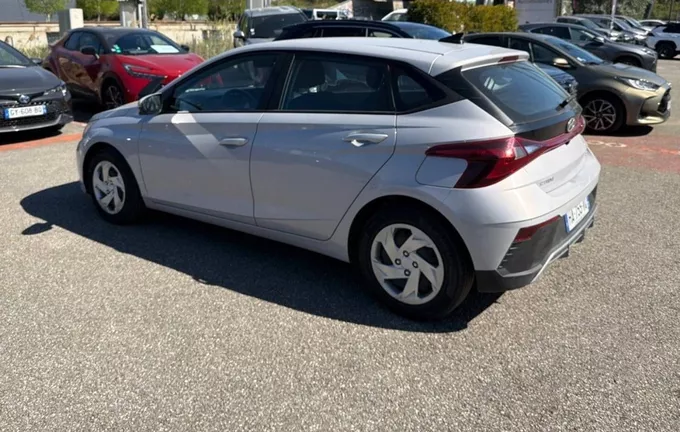 HYUNDAI I20 1.2 79 Initia extérieur trois quart arrière gauche 13760