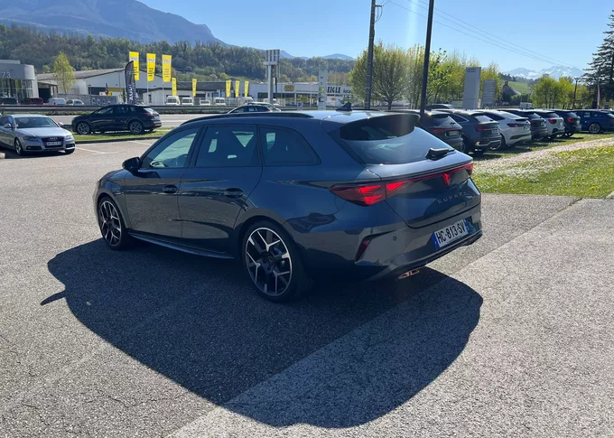CUPRA LEON Sportstourer eHybrid 272 ch DSG6 VZ extérieur trois quart arrière droit 2116