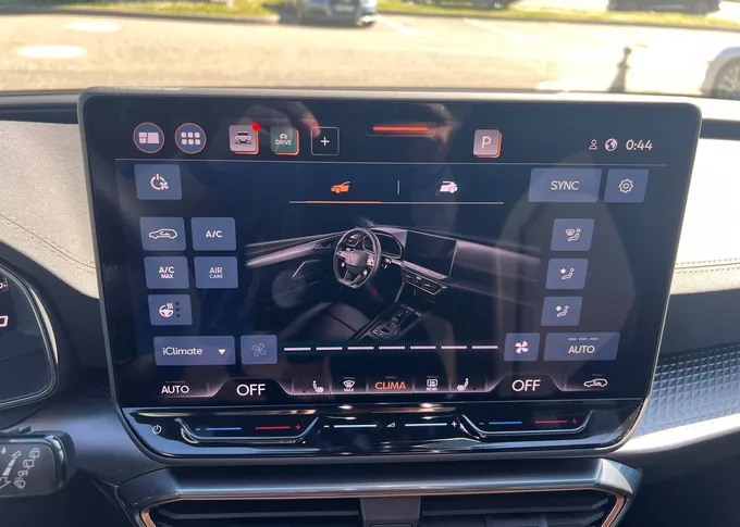 CUPRA LEON Sportstourer eHybrid 272 ch DSG6 VZ photo 14 2116