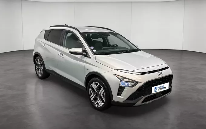 HYUNDAI BAYON 1.0 T-GDi 100 DCT-7 Hybrid 48V Creative extérieur trois quart avant droit 14112