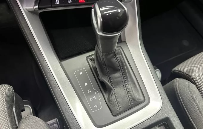 AUDI Q3 35 TDI 150 ch S tronic 7 Quattro Design photo 13 2131605
