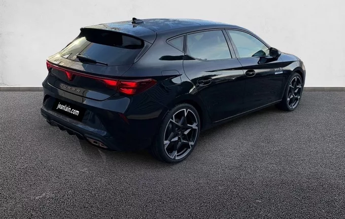 CUPRA LEON eHybrid 204 ch DSG6 V extérieur trois quart arrière droit 0717