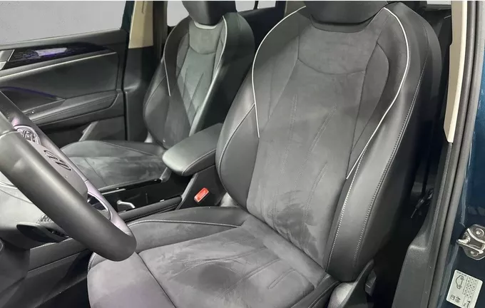 VOLKSWAGEN TIGUAN 1.5 eHybrid 204ch DSG6 Elegance extérieur trois quart arrière droit 2123508