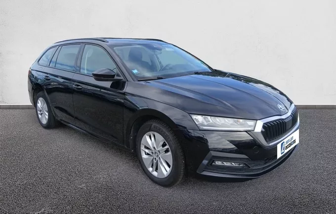 SKODA OCTAVIA Combi 2.0 TDI 150 ch DSG7 4x4 Ambition extérieur trois quart avant droit 2131181