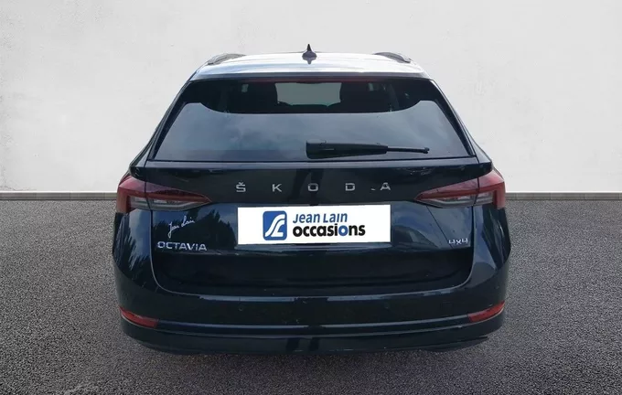 SKODA OCTAVIA Combi 2.0 TDI 150 ch DSG7 4x4 Ambition extérieur arrière 2131181
