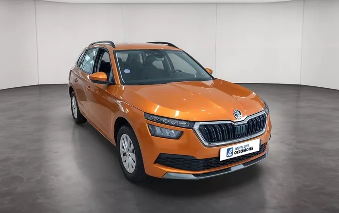 SKODA KAMIQ 1.5 TSI 150 ch DSG7 Ambition extérieur trois quart avant droit 946534
