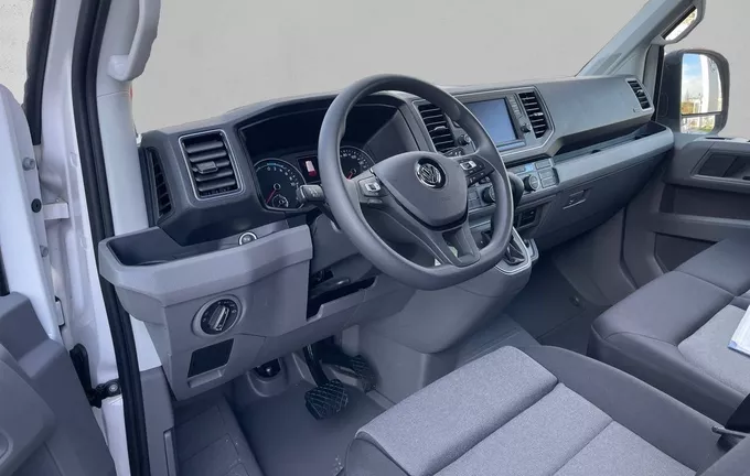 VOLKSWAGEN UTILITAIRES CRAFTER e-CRAFTER VAN 35 L3H3 136 CH BVA photo 11 5443