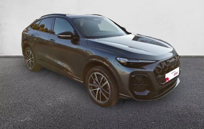 AUDI Q5 Sportback e-hybrid 299 ch S tronic 7 Quattro S line extérieur trois quart avant droit 9567