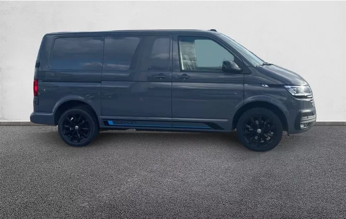 VOLKSWAGEN UTILITAIRES TRANSPORTER 6.1 VAN L1H1 2.0 TDI 150 DSG7 EDITION extérieur côté droit 106247