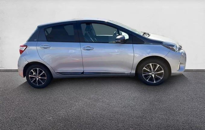 TOYOTA YARIS 110 VVT-i Design Y20 extérieur côté droit 1103879