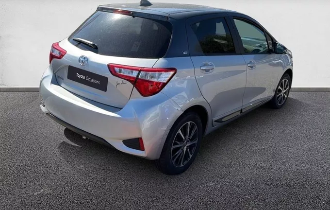 TOYOTA YARIS 110 VVT-i Design Y20 extérieur trois quart arrière droit 1103879