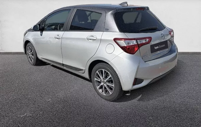 TOYOTA YARIS 110 VVT-i Design Y20 extérieur trois quart arrière gauche 1103879