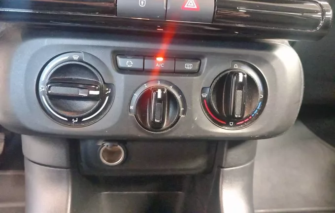 CITROEN C3 PureTech 83 ch BVM5 You photo 18 946406