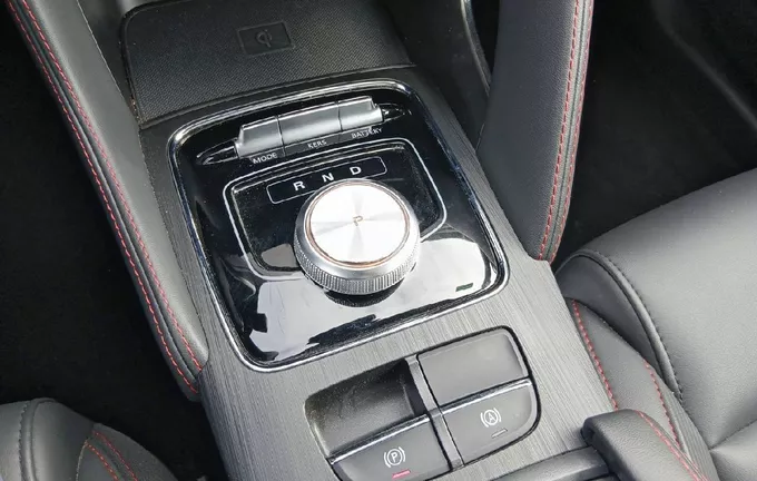 MG ZS EV Autonomie Etendue 70kWh - 115 kW 2WD Luxury photo 13 600533