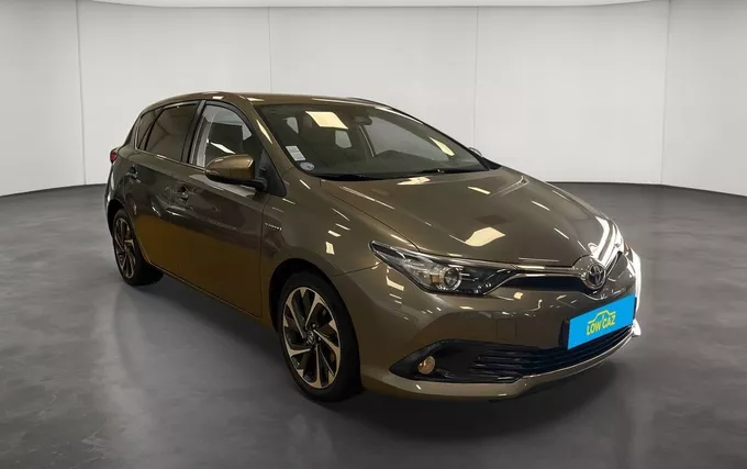 TOYOTA AURIS Hybride 136h Design extérieur trois quart avant droit 213711