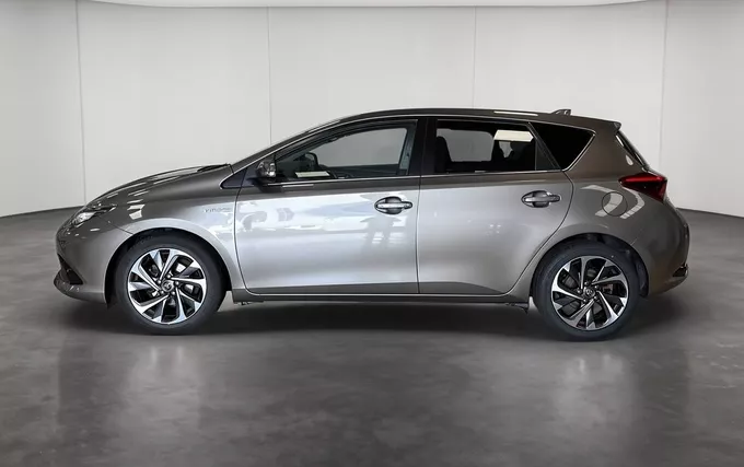 TOYOTA AURIS Hybride 136h Design extérieur côté gauche 213711