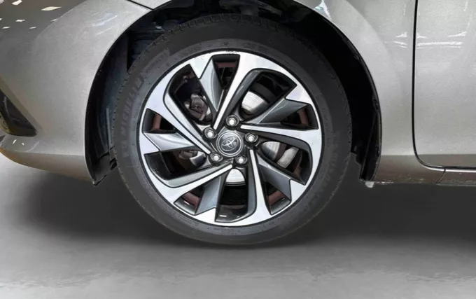 TOYOTA AURIS Hybride 136h Design photo 9 213711