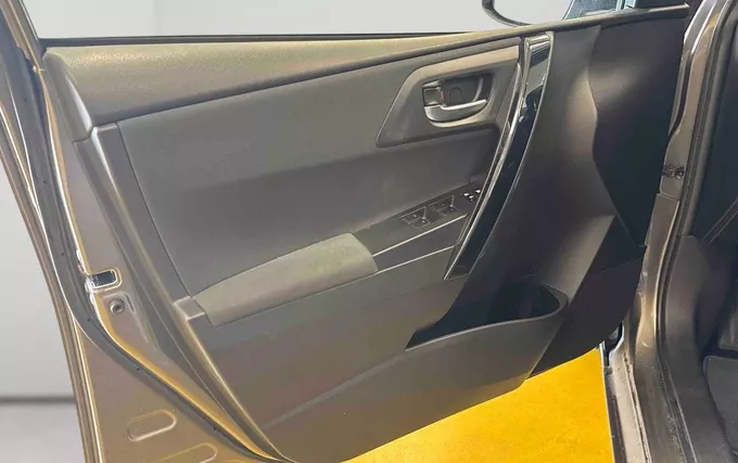 TOYOTA AURIS Hybride 136h Design photo 20 213711