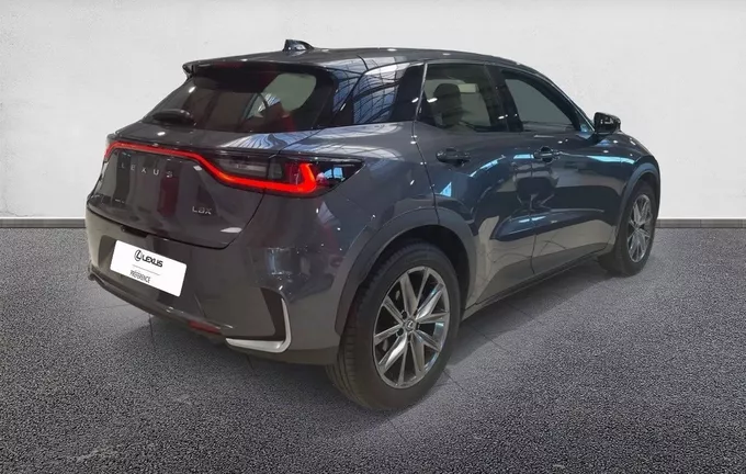 LEXUS LBX 2WD Elegant extérieur trois quart arrière droit 1103877