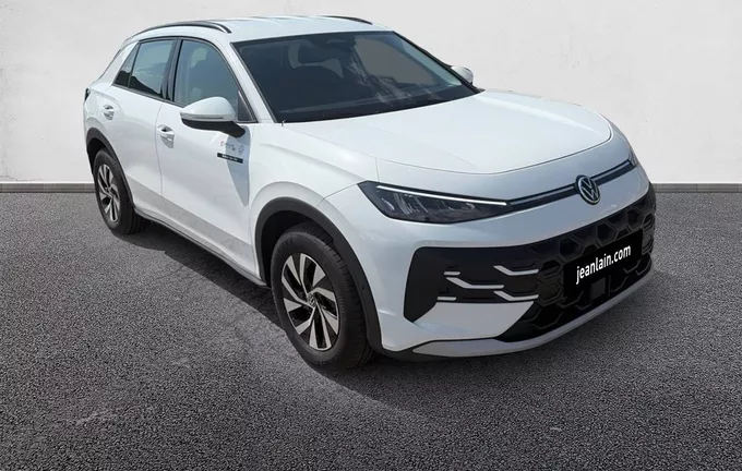 VOLKSWAGEN T-ROC 1.5 eTSI EVO2 Hybrid 116 ch DSG7 Life extérieur trois quart avant droit 4042