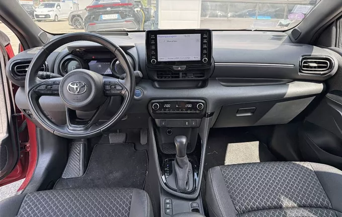 TOYOTA YARIS Hybride 116h Collection photo 18 1103590
