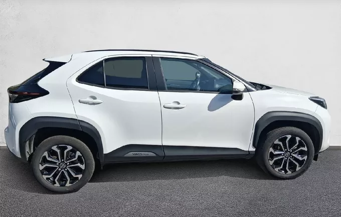 TOYOTA YARIS CROSS Hybride 116h 2WD Design extérieur côté droit 1103839
