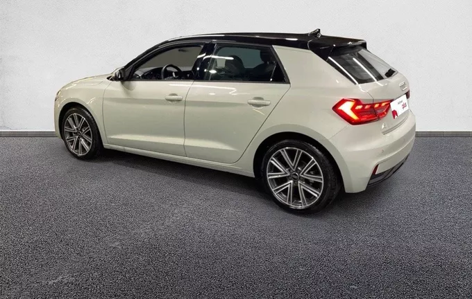 AUDI A1 Sportback 30 TFSI 116 ch S tronic 7 Design extérieur trois quart arrière gauche 2122743