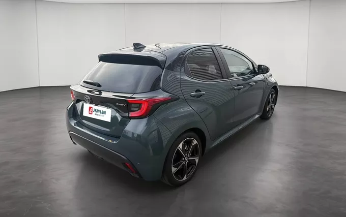 TOYOTA YARIS Hybride 130h Collection extérieur trois quart arrière droit 202285