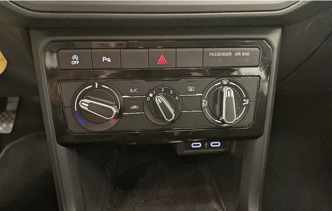 VOLKSWAGEN T-CROSS 1.0 TSI 95 Start/Stop BVM5 Life Tech photo 17 2122053