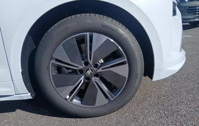 SKODA ENYAQ 85 Plus photo 9 4287