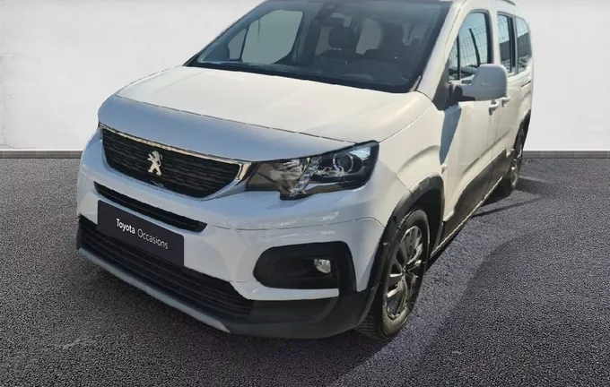 PEUGEOT RIFTER Long PureTech 110 S&S BVM6 Allure extérieur trois quart avant gauche 106178