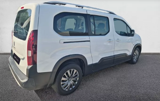 PEUGEOT RIFTER Long PureTech 110 S&S BVM6 Allure extérieur trois quart arrière droit 106178