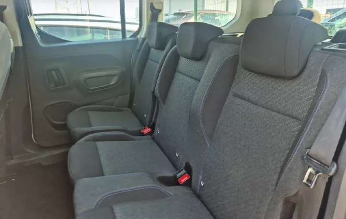 PEUGEOT RIFTER Long PureTech 110 S&S BVM6 Allure photo 17 106178