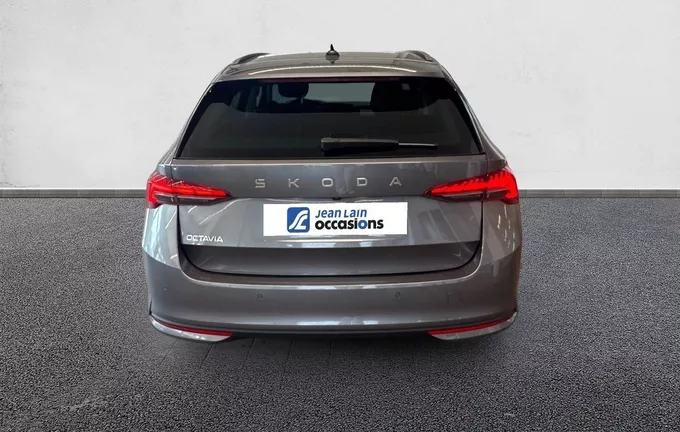 SKODA OCTAVIA Combi 1.5 TSI Hybrid 150 ch ACT DSG7 Selection extérieur arrière 2131084