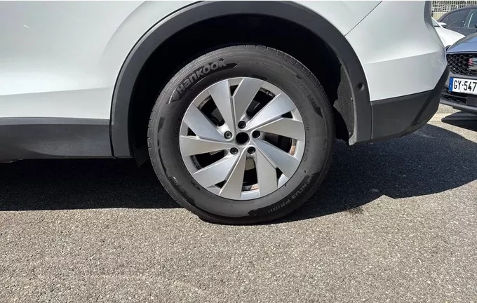VOLKSWAGEN TIGUAN 1.5 eHybrid 204ch DSG6 VW Edition photo 12 2127353