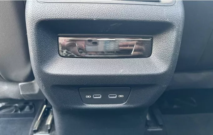 VOLKSWAGEN TIGUAN 1.5 eHybrid 204ch DSG6 VW Edition photo 17 2127353