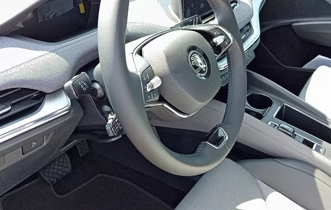 SKODA ENYAQ iV 60 photo 12 9623