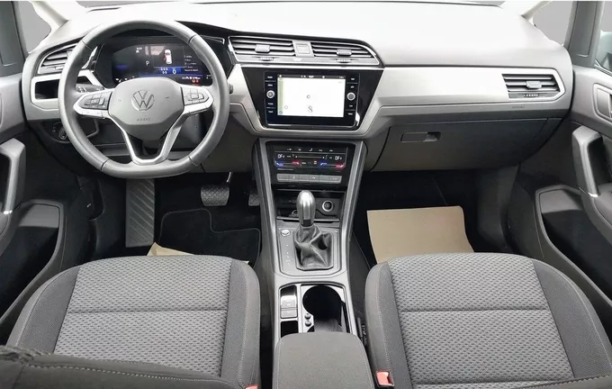 VOLKSWAGEN TOURAN 2.0 TDI 150 DSG7 7pl Life Plus extérieur trois quart avant droit 460508