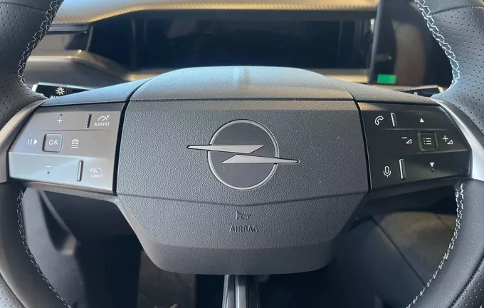 OPEL GRANDLAND Electrique 213 ch & Batterie 73 kWh GS photo 12 100929