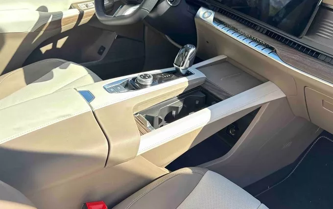 MG MGS9 PHEV Premium photo 14 8130