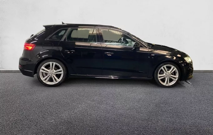 AUDI A3 Sportback 35 TFSI CoD 150 S tronic 7 S Line extérieur côté droit 2130066