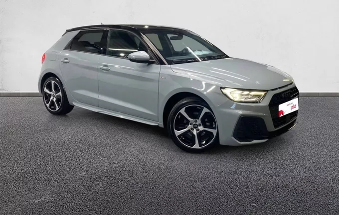 AUDI A1 Sportback 30 TFSI 116 ch S tronic 7 S Line extérieur trois quart avant droit 2130455