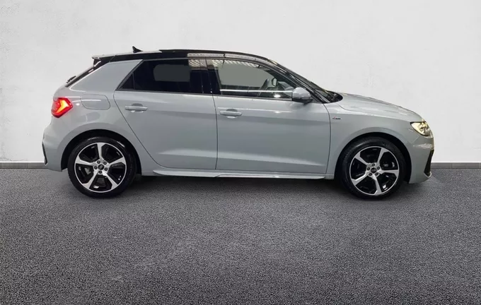 AUDI A1 Sportback 30 TFSI 116 ch S tronic 7 S Line extérieur côté droit 2130455